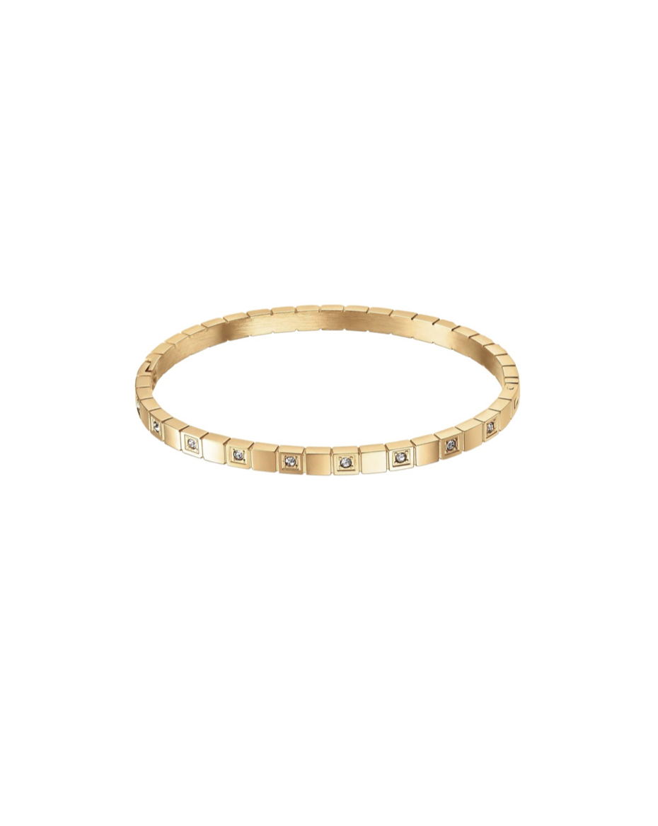 Nora Bangle